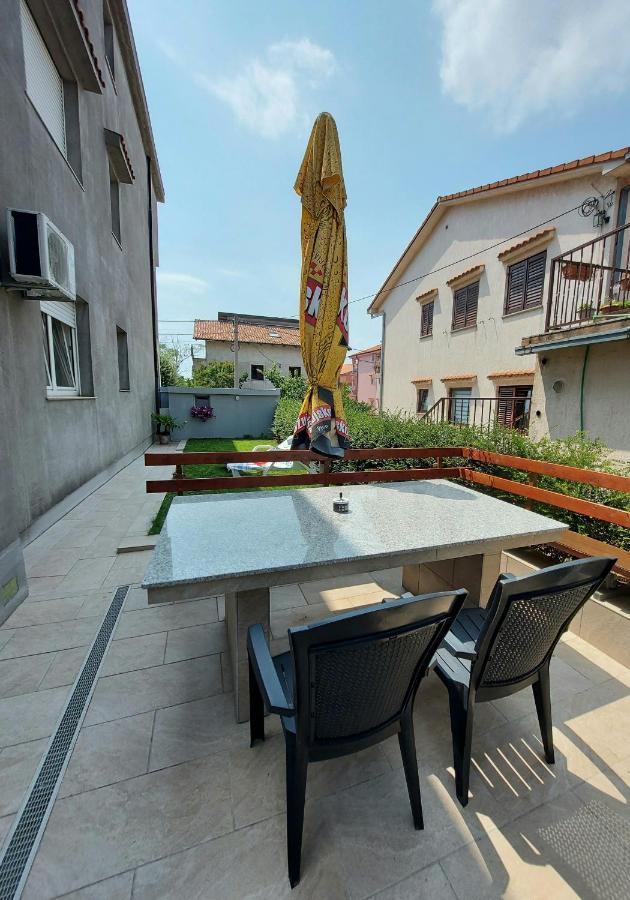Apartman Palma Marinici  Екстериор снимка