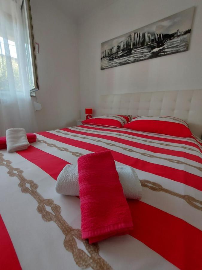 Apartman Palma Marinici  Екстериор снимка