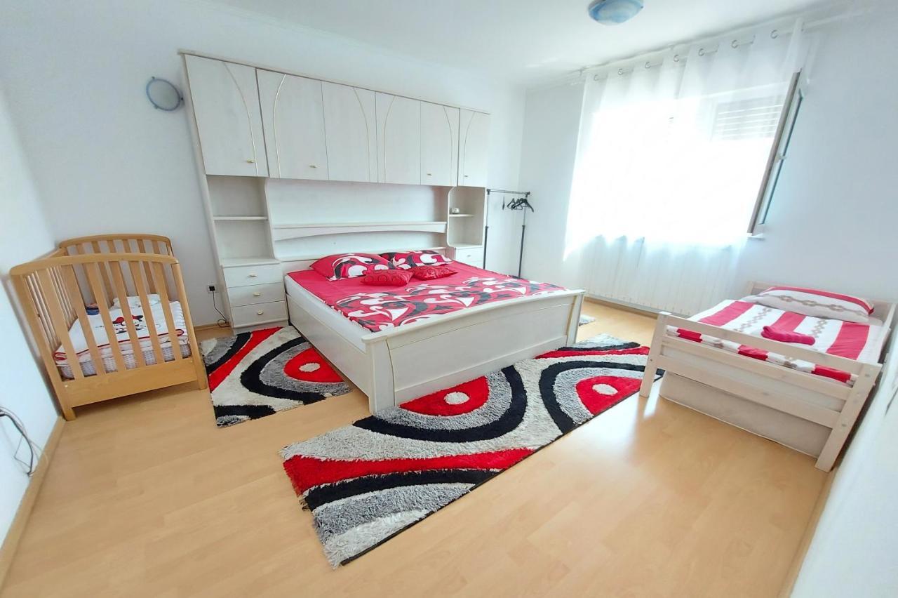 Apartman Palma Marinici  Екстериор снимка