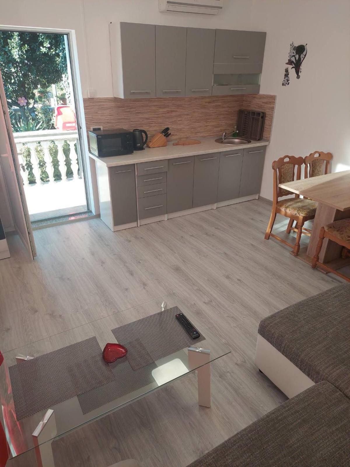 Apartman Palma Marinici  Екстериор снимка